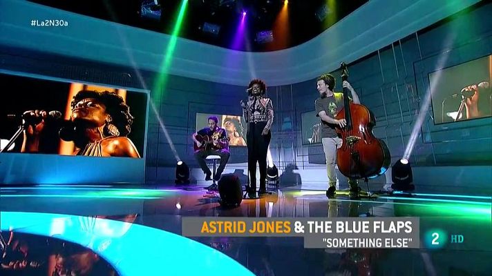La 2 Noticias - Astrid Jones & The Blue Flaps presentan 'Something Else'