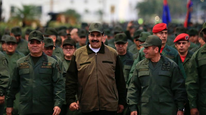 Maduro culpa a EE.UU. del intento de levantamiento y promete "rectificar errores"