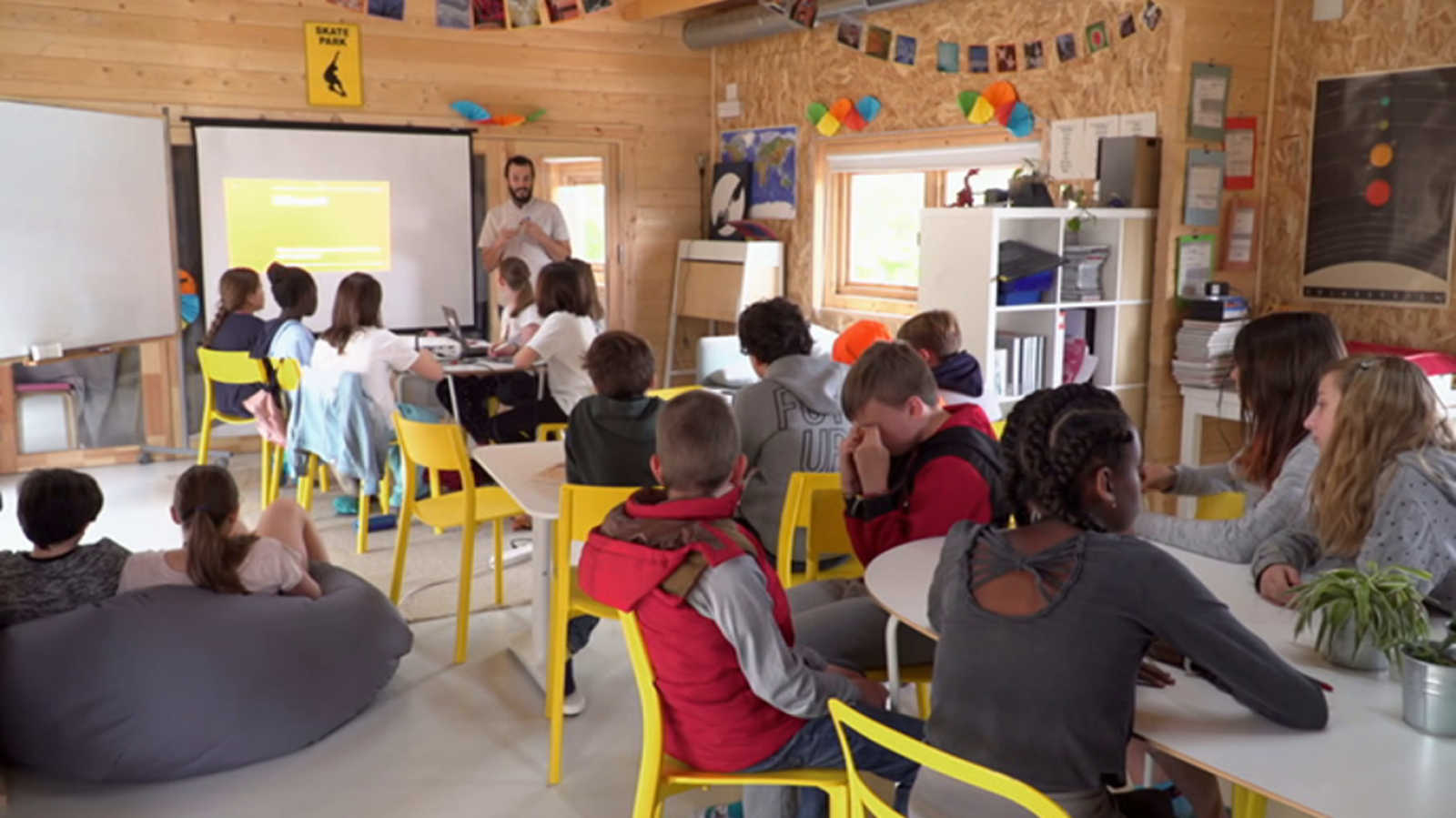 Maneras de educar - Colegio El Dragón de Torrelodones, Madrid - ver ahora