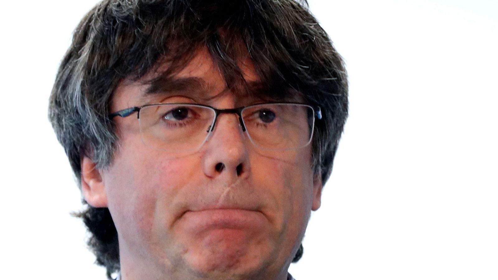 Puigdemont: "Nos pueden apartar de una lista, pero no nos apartarán de la política ni de la campaña"