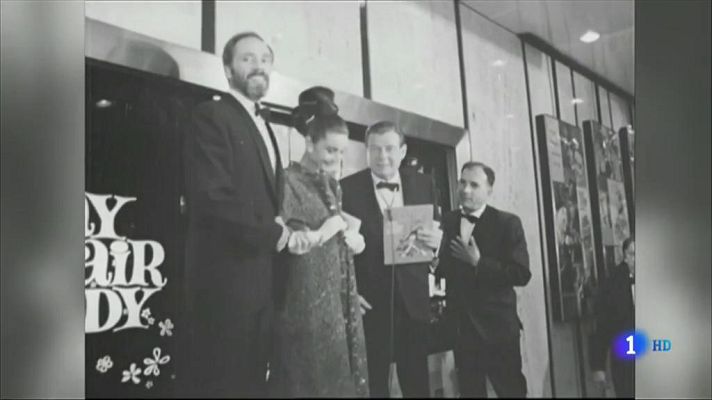Telediario 1 - Una exposición celebra en Bruselas los 90 años que cumpliría Audry Hepburn