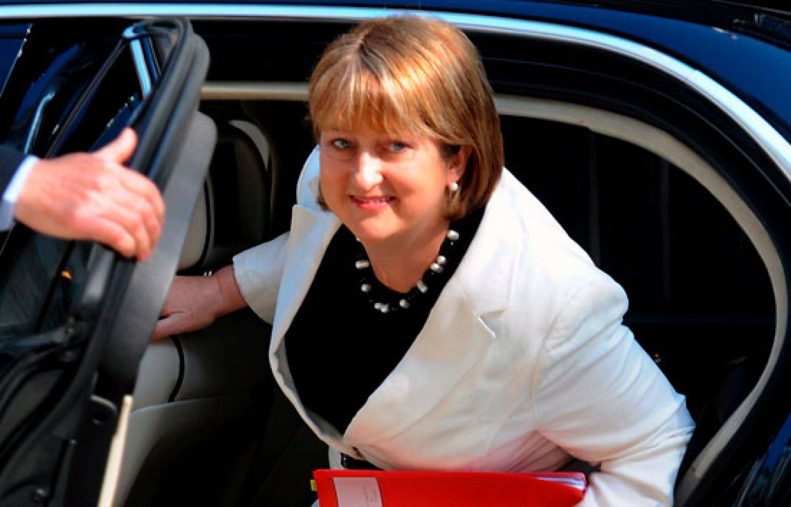 La ministra del Interior británica saldrá del Gobierno en los próximos días | Ver