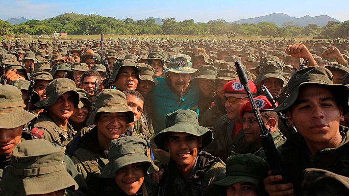Telediario 1 - Maduro, al frente de cientos de militares en la llamada Marcha de la Lealtad
