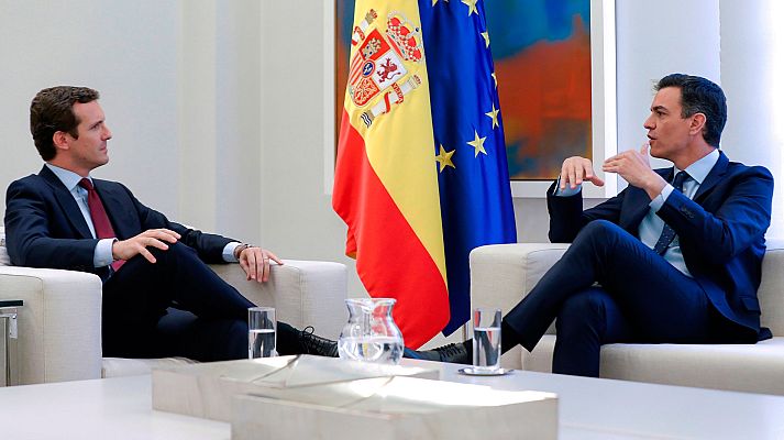 Telediario 1 - Casado se reúne con Sánchez para tratar de evitar la ruptura constitucional