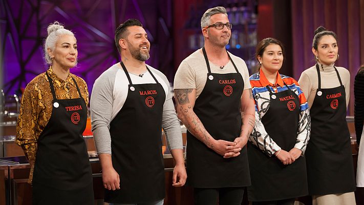 MasterChef - Carlos se enfrenta al "equipo de los malos"