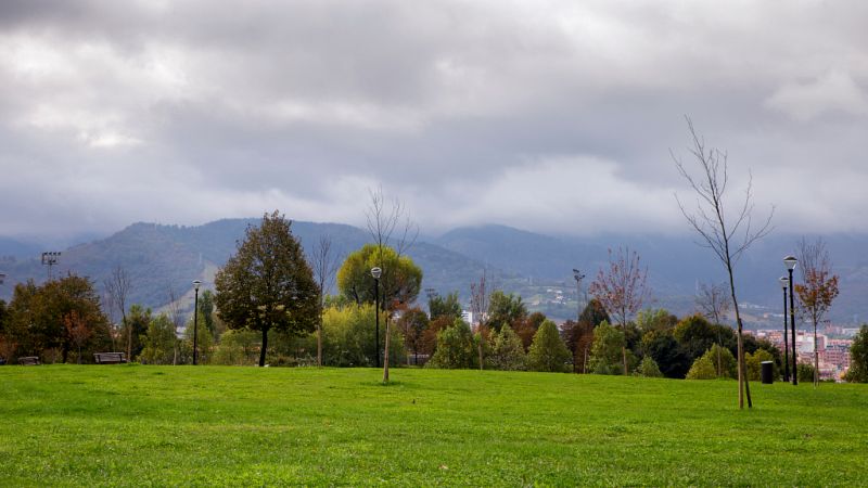 Viento fuerte en Menorca y aumento de temperaturas en alto Ebro y Pirineos - Ver ahora