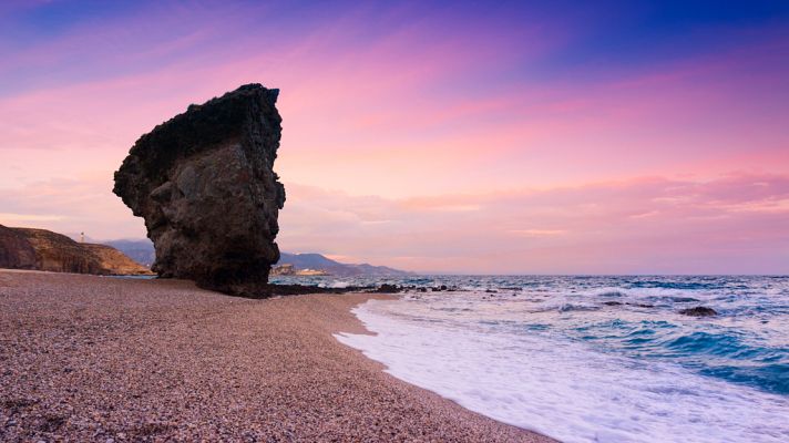 El tiempo - Lluvias y vientos localmente fuertes al final del día en el oeste de Galicia