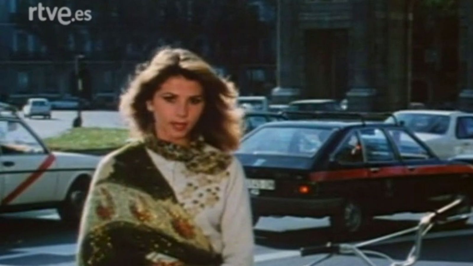 A pie, en bici o en moto - Bicis - Programas y Concursos en el Archivo de RTVE | Ver