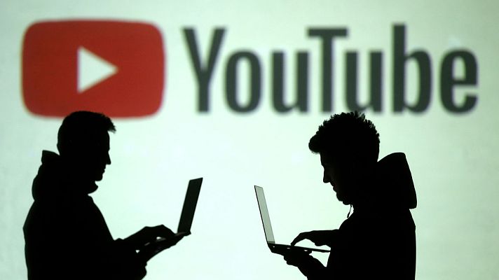 Telediario 1 - Youtube retira vídeos que explican a los hombres cómo espiar a sus parejas
