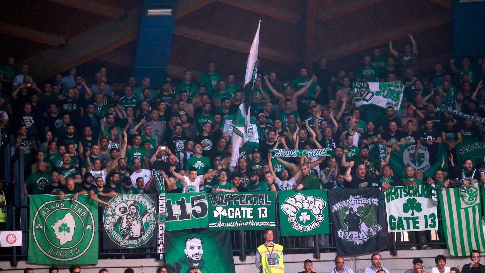 La situación del baloncesto griego es crítica. La lucha entre Panathinaikos y Olympiakos ha llegado a punto muerto, tras la ausencia del primero en el último partido del torneo y la publicación de un duro comunicado.