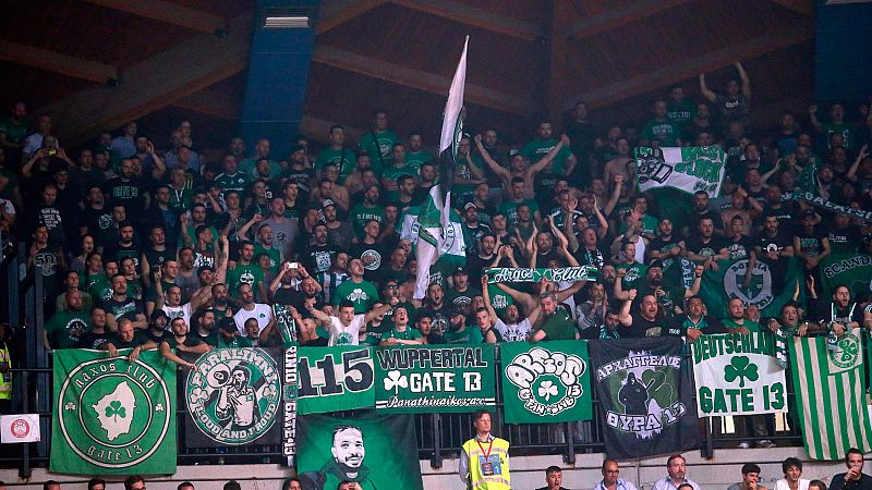 La situación del baloncesto griego es crítica. La lucha entre Panathinaikos y Olympiakos ha llegado a punto muerto, tras la ausencia del primero en el último partido del torneo y la publicación de un duro comunicado.