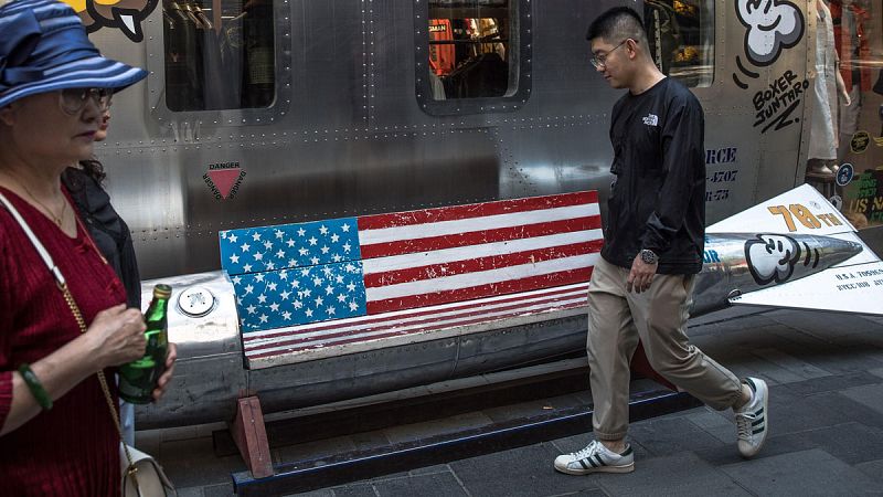 EE.UU. aplica una subida del 10% al 25% a importaciones de China, que amenaza con "contramedidas"