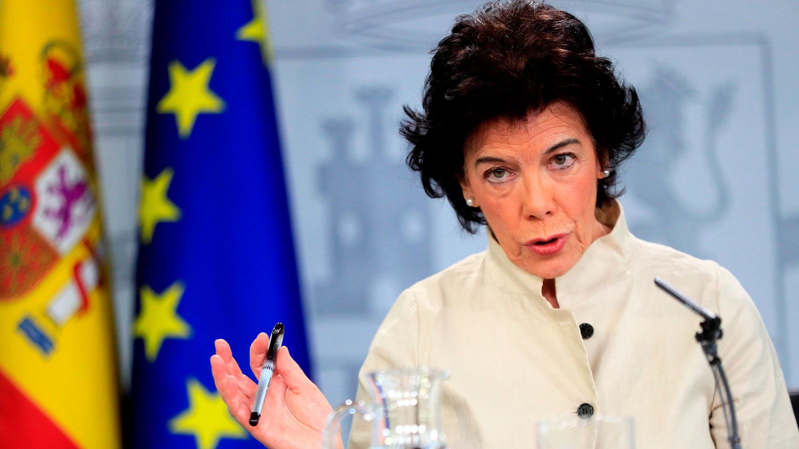 El Gobierno dice que "no hay plan B" a que Iceta sea el presidente del Senado