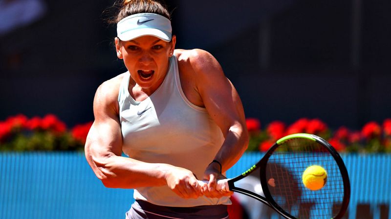 La rumana Simona Halep venció a la suiza Belinda Bencic, por 6-2, 6-7(2) y 6-0, en una hora y 57 minutos, y se clasificó para disputar por cuarta vez la final del Mutua Madrid Open, y por tanto se encuentra a una sola victoria de recuperar el puesto
