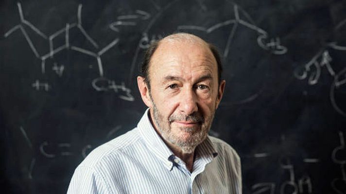 Telediario 1 - Trabajadores y alumnos de la Facultad de Químicas de la Universidad Complutense de Madrid recuerdad