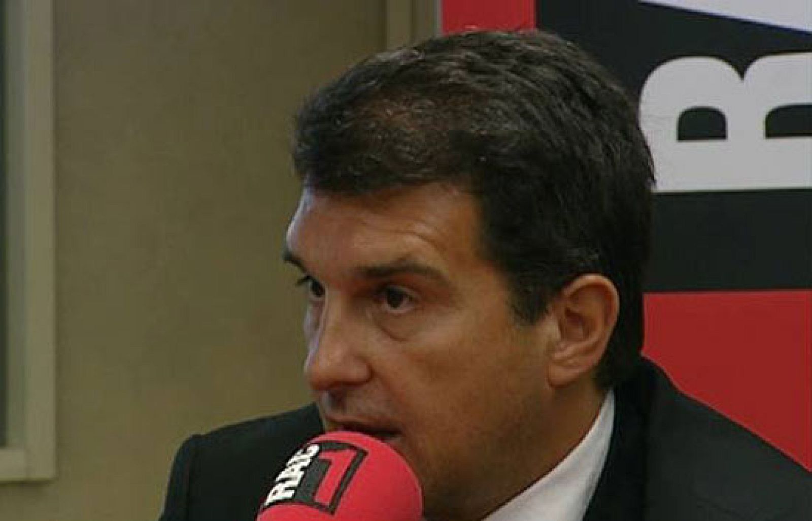 Joan Laporta ha comenzado con la renovación y mejoras de contratos, como el de Iniesta o Puyol.