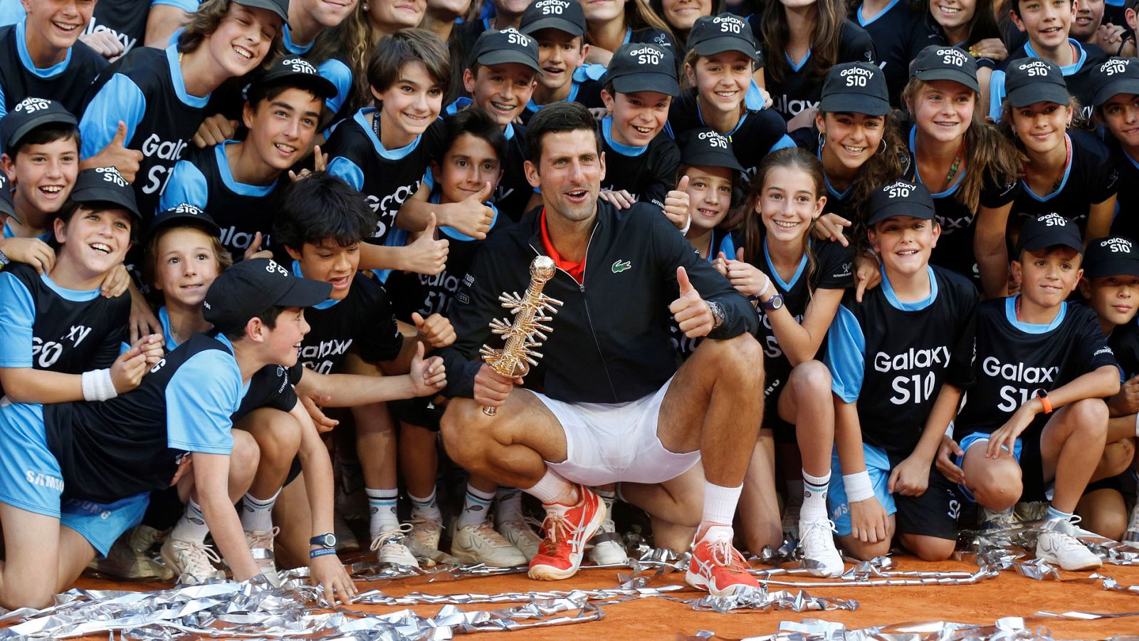 Djokovic celebra su tercer Madrid Open