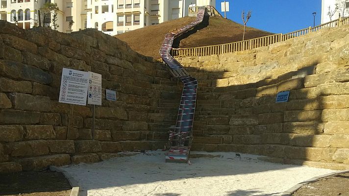 Telediario 1 - El tobogán de Estepona será inspeccionado