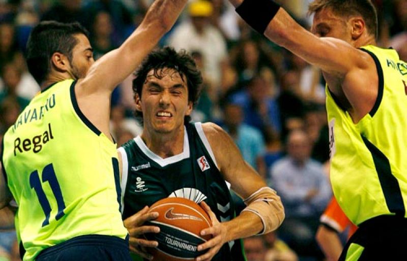 Unicaja Málaga 82-75 Regal Barcelona - Baloncesto en RTVE | Ver