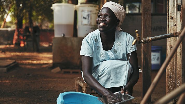 Especiales informativos - "Las mujeres son vulnerables cuando buscan agua"