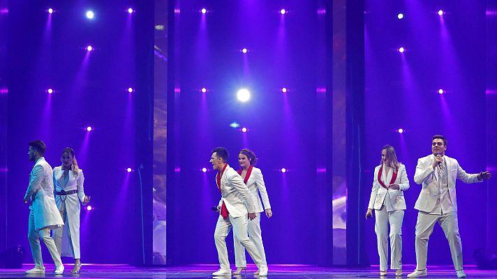 Eurovisión - Montenegro: D-Mol canta "Heaven"