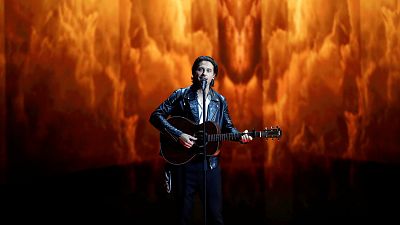 Estonia: Victor Crone canta "Storm"