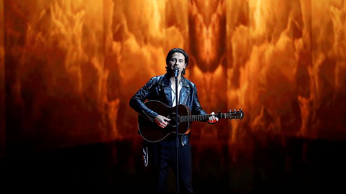 Eurovisión - Estonia: Victor Crone canta "Storm"