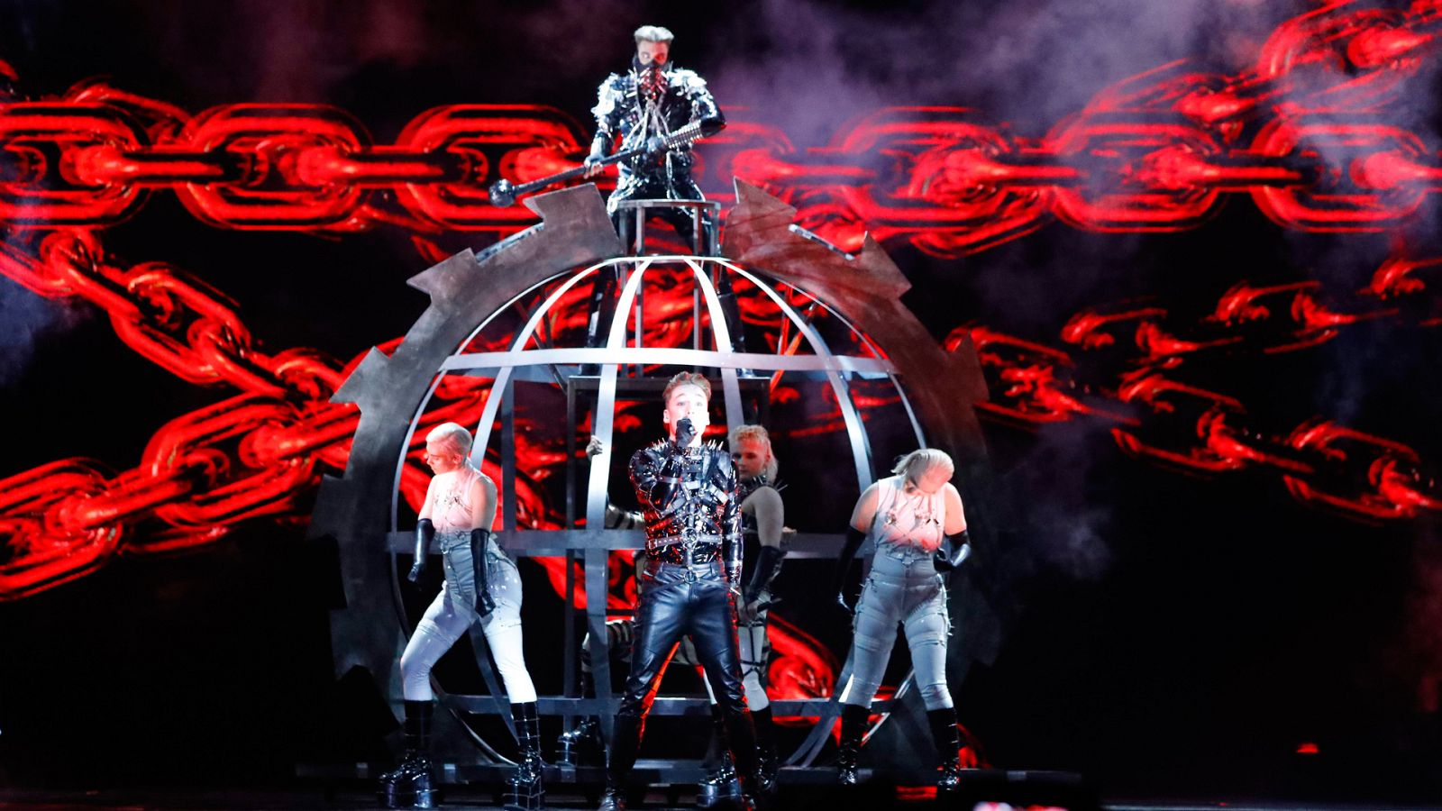 Eurovisión 2019 - Islandia: Hatari canta "Hatrid mun sigra" en la primera semifinal