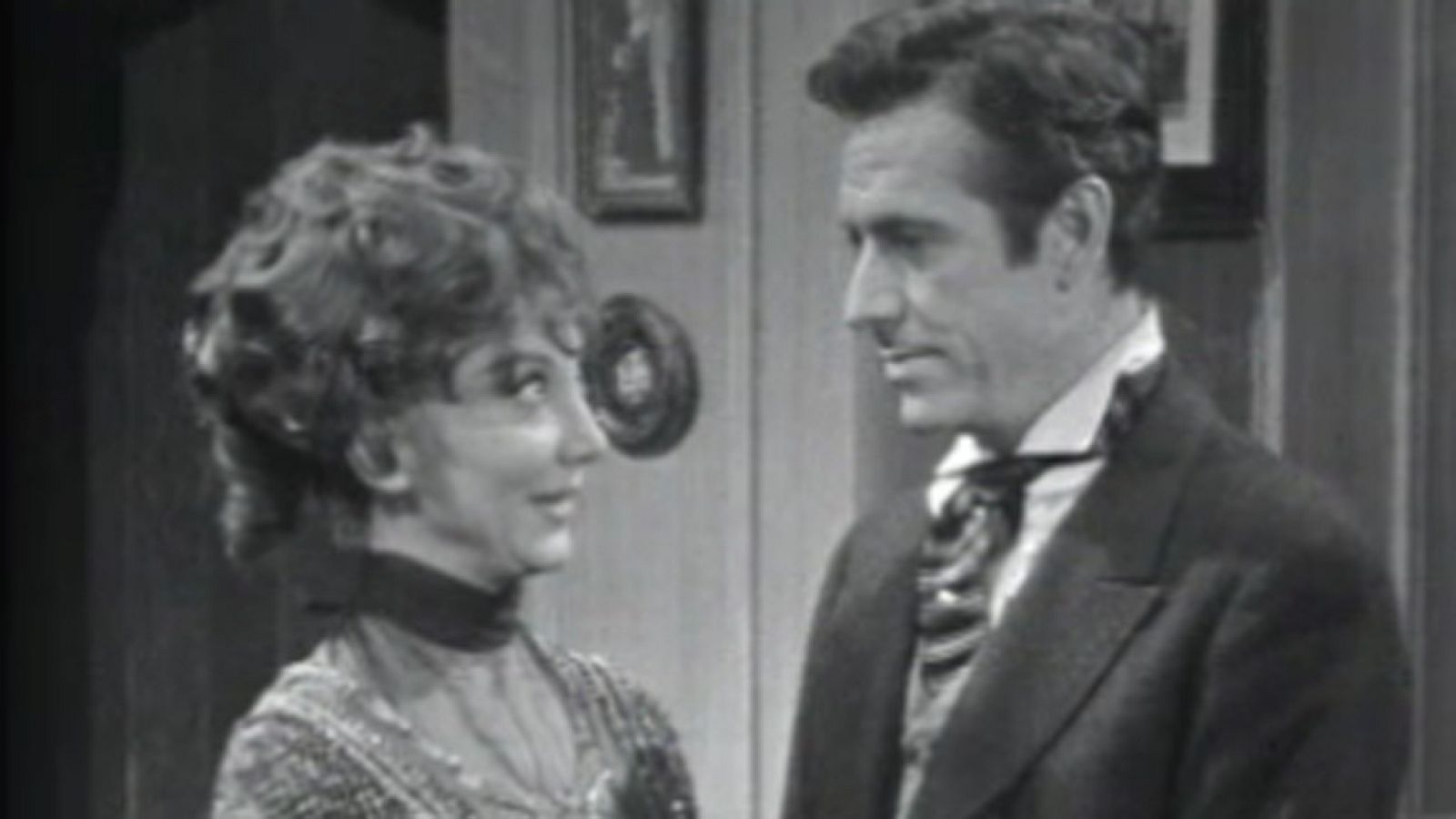 Teatro de siempre - Casa de muñecas - Teatro en el Archivo de RTVE | Ver