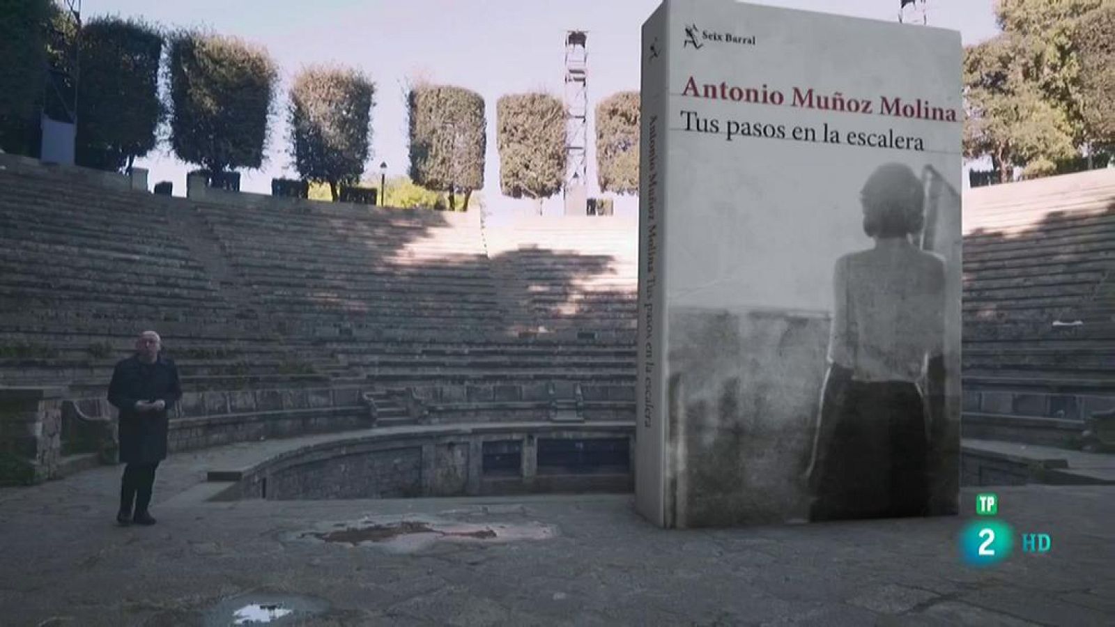 Página Dos - Recomendaciones - Tus pasos en la escalera, Los felices días del verano y Tsunami