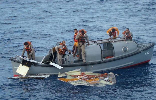  - 17 cadáveres rescatados