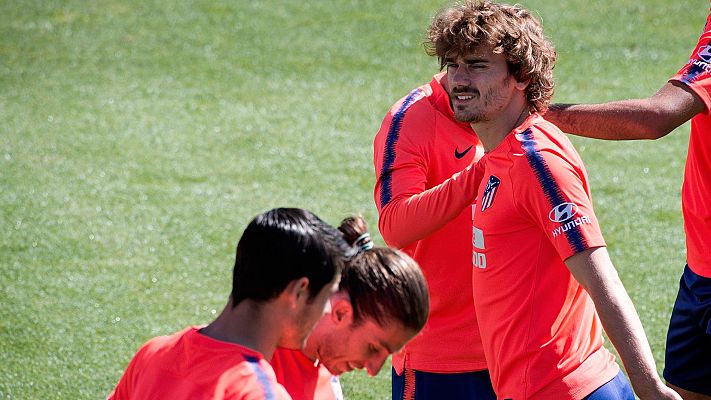 Informativo 24h - Griezmann llega 'camuflado' al entrenamiento el día después de su adiós