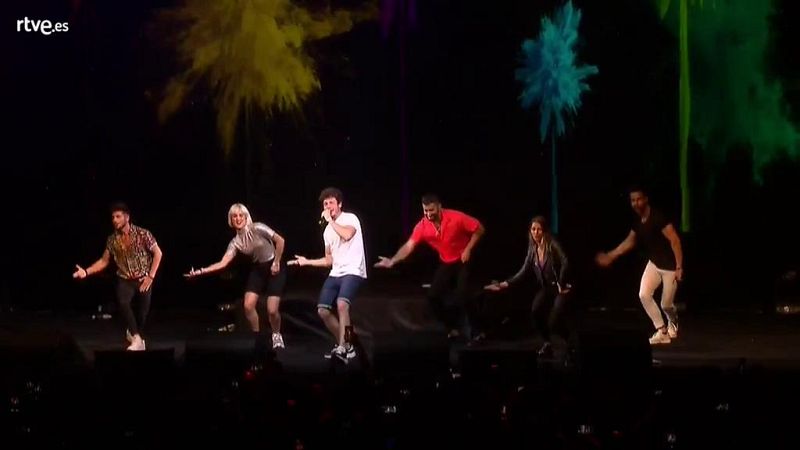 Eurovisin 2019 - Miki canta "La venda" en el Euroclub