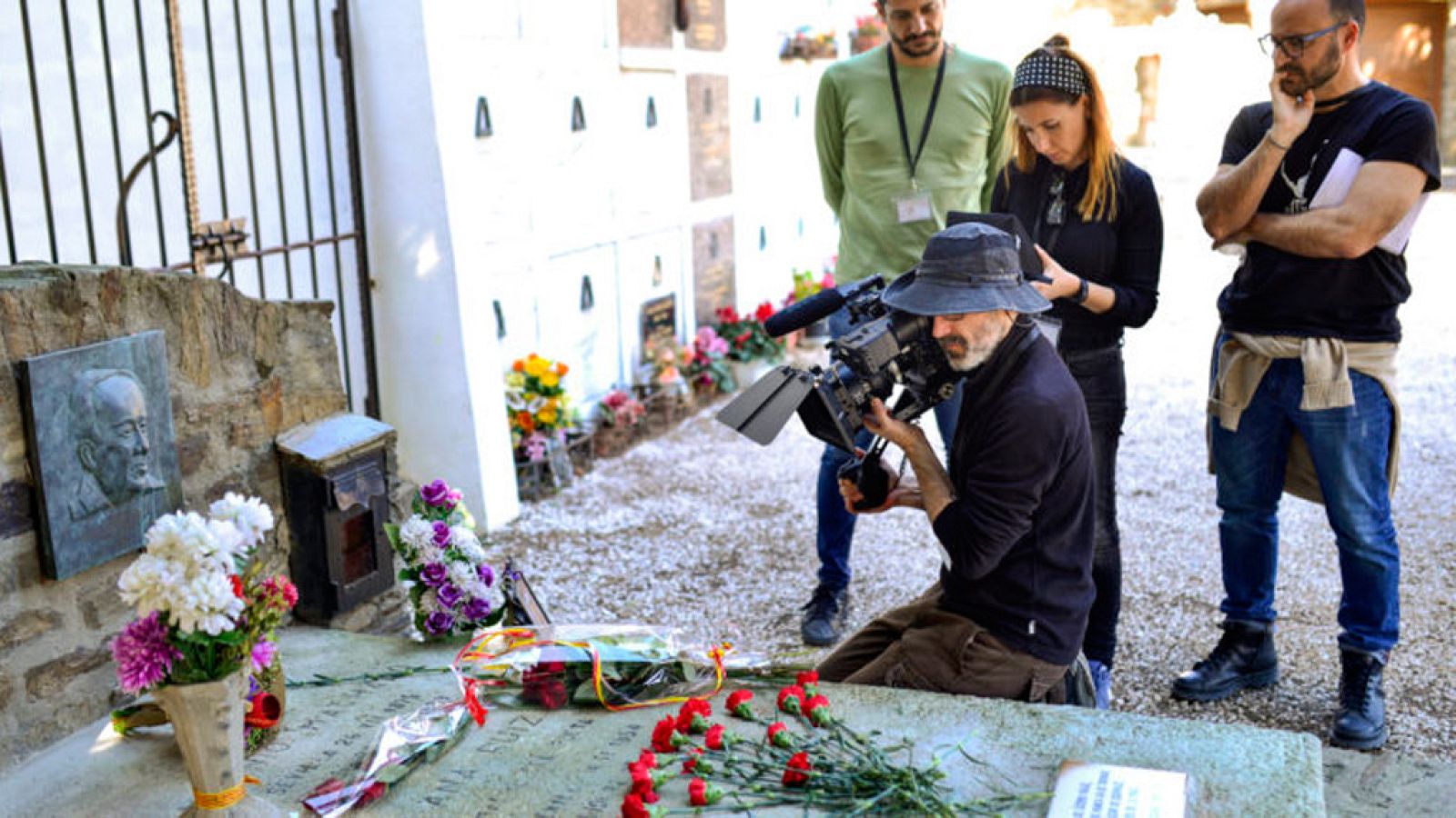RTVE.es estrena el primer teaser del documental 'Los días azules', que homenajea Machado en el 80 aniversario de su muerte