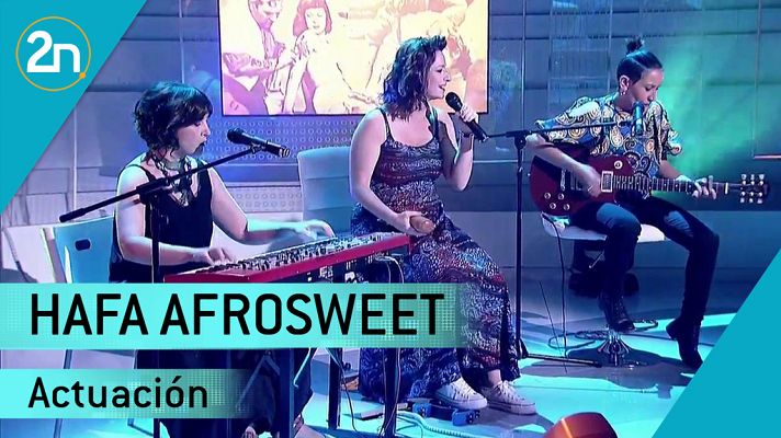 La 2 Noticias - Afrosweet interpreta "A little shine of hope"