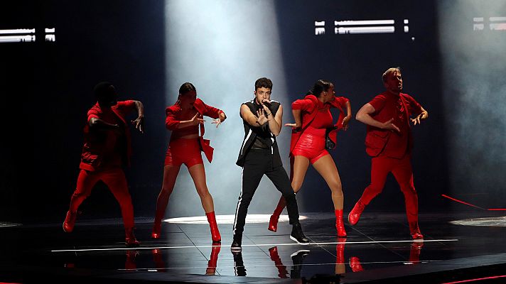 Eurovisión - Suiza: Luca Hänni canta "She got me" en la segunda semifinal