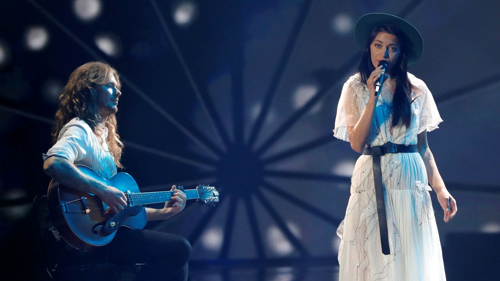 Eurovisión 2019 - Letonia: Carousel canta "That night" en la segunda semifinal