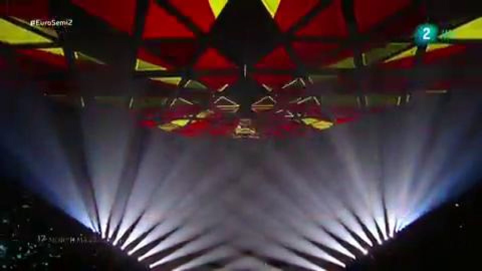 Eurovisión 2019 - Macedonia del Norte: Tamara Todevska canta "Proud" en la segunda semifinal