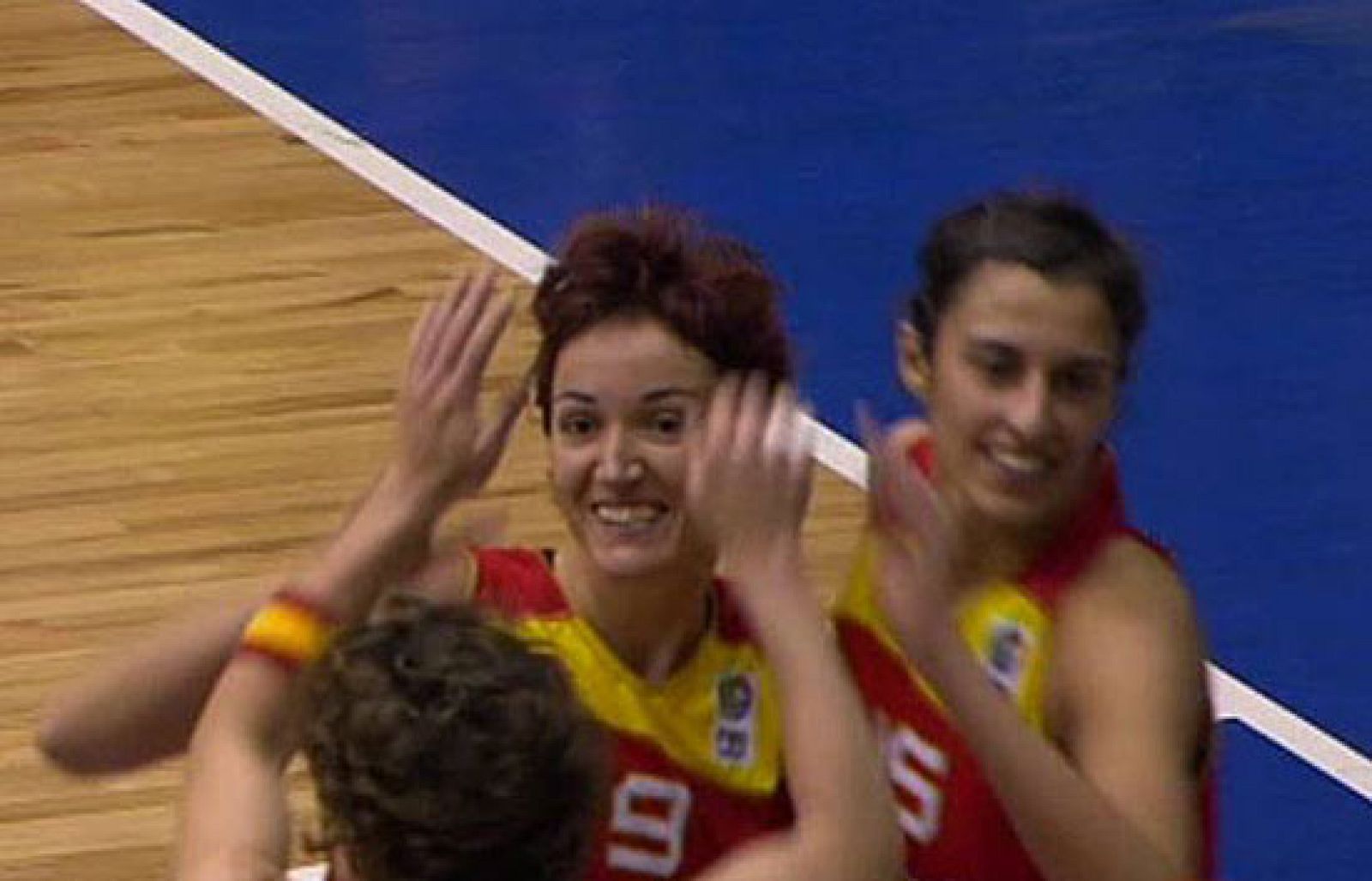 España comenzó su andadura en el Eurobasket Femenino de Letonia con una trabajada victoria ante la República Checa.
