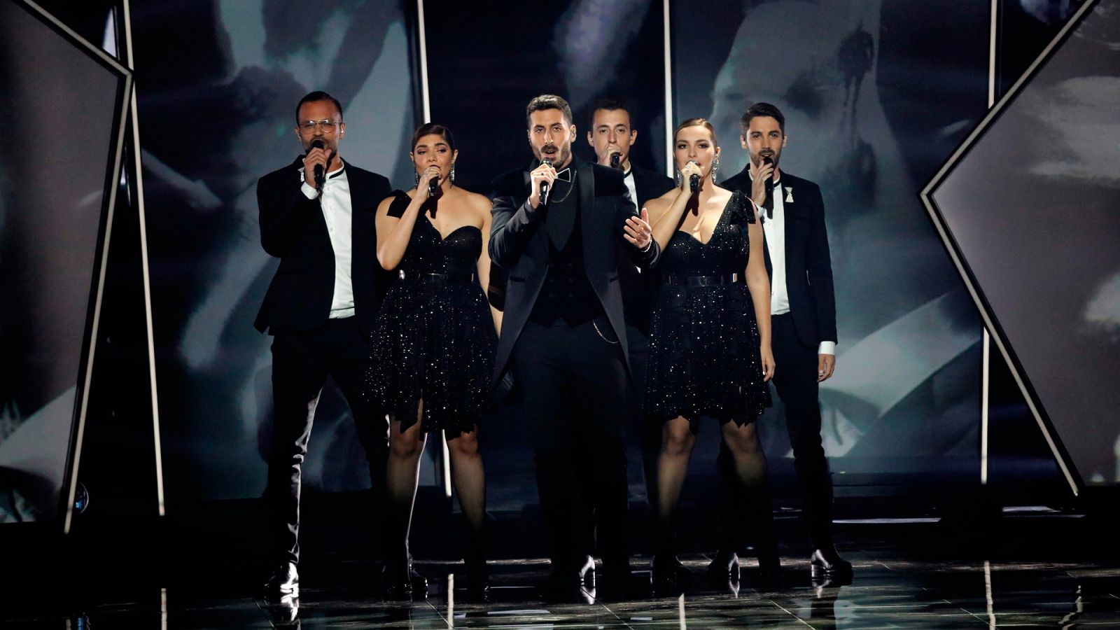 Eurovisión 2019 - Israel: Kobi Marimi cantan "Home" en la final