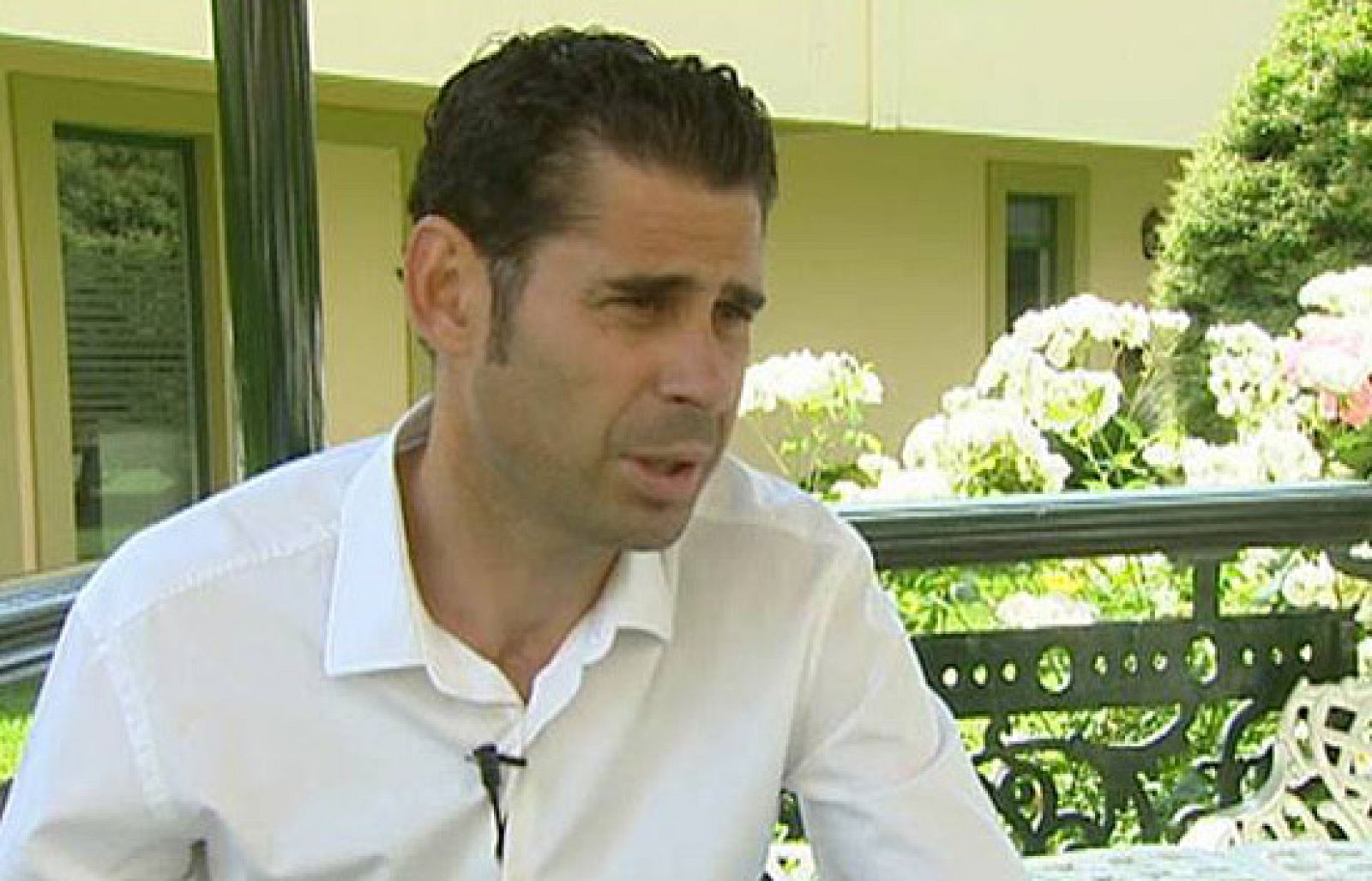 Hierro aconseja paciencia ante la rumoroligía