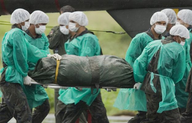  - Identificando cadáveres rescatados