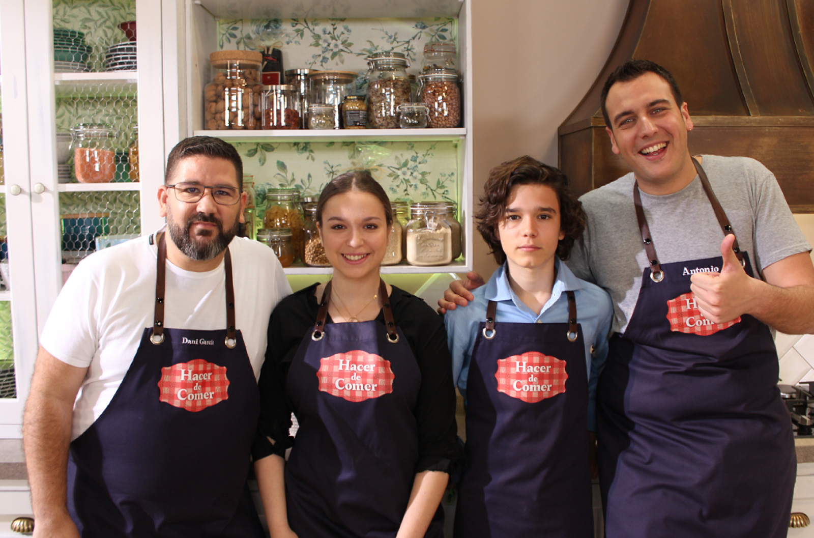 Claudia y Mauro, de MasterChef Junior 2, visitan "Hacer de Comer" | Ver