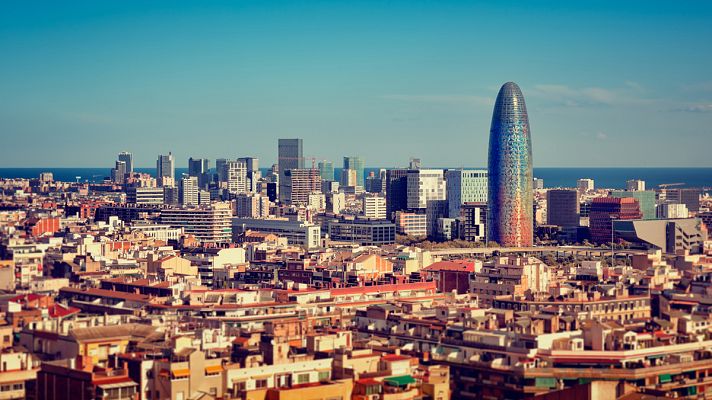 Telediario 1 - La Generalitat de Cataluña limita el precio de la vivienda