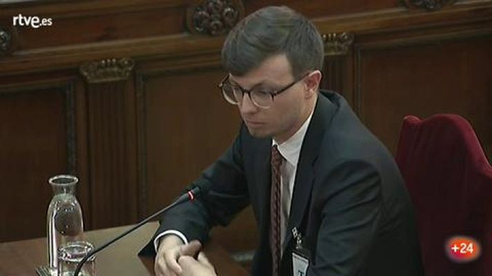 Informativo 24h - El responsable de las redes sociales de Forcadell el 1-O asegura que a veces lanzaba tuits sin su validación