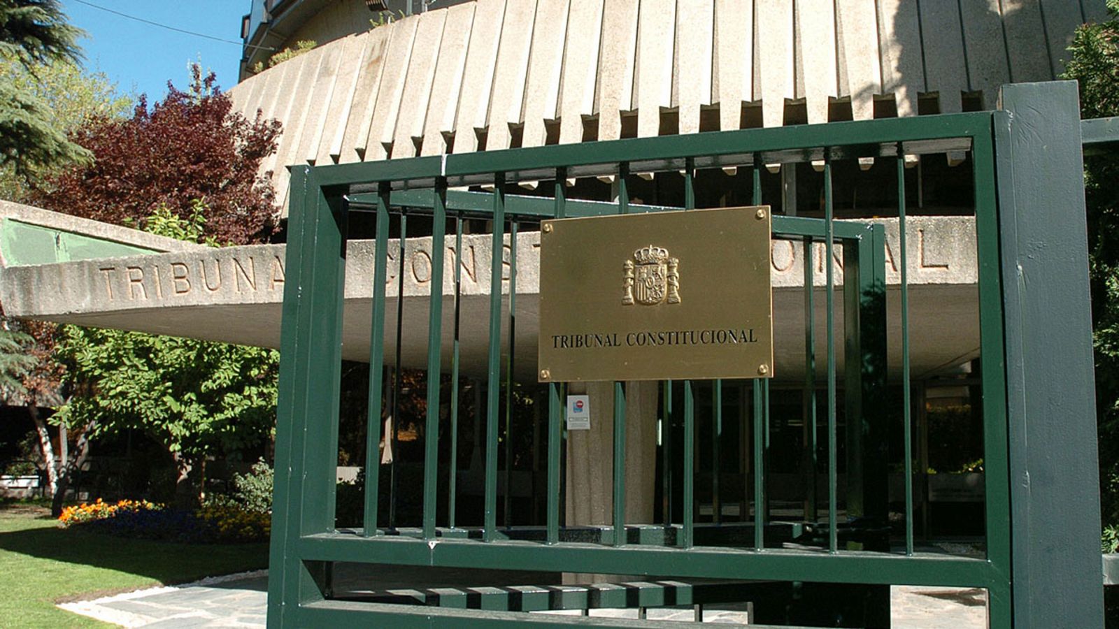 El Constitucional prohíbe por unanimidad a los partidos recopilar datos de opiniones políticas