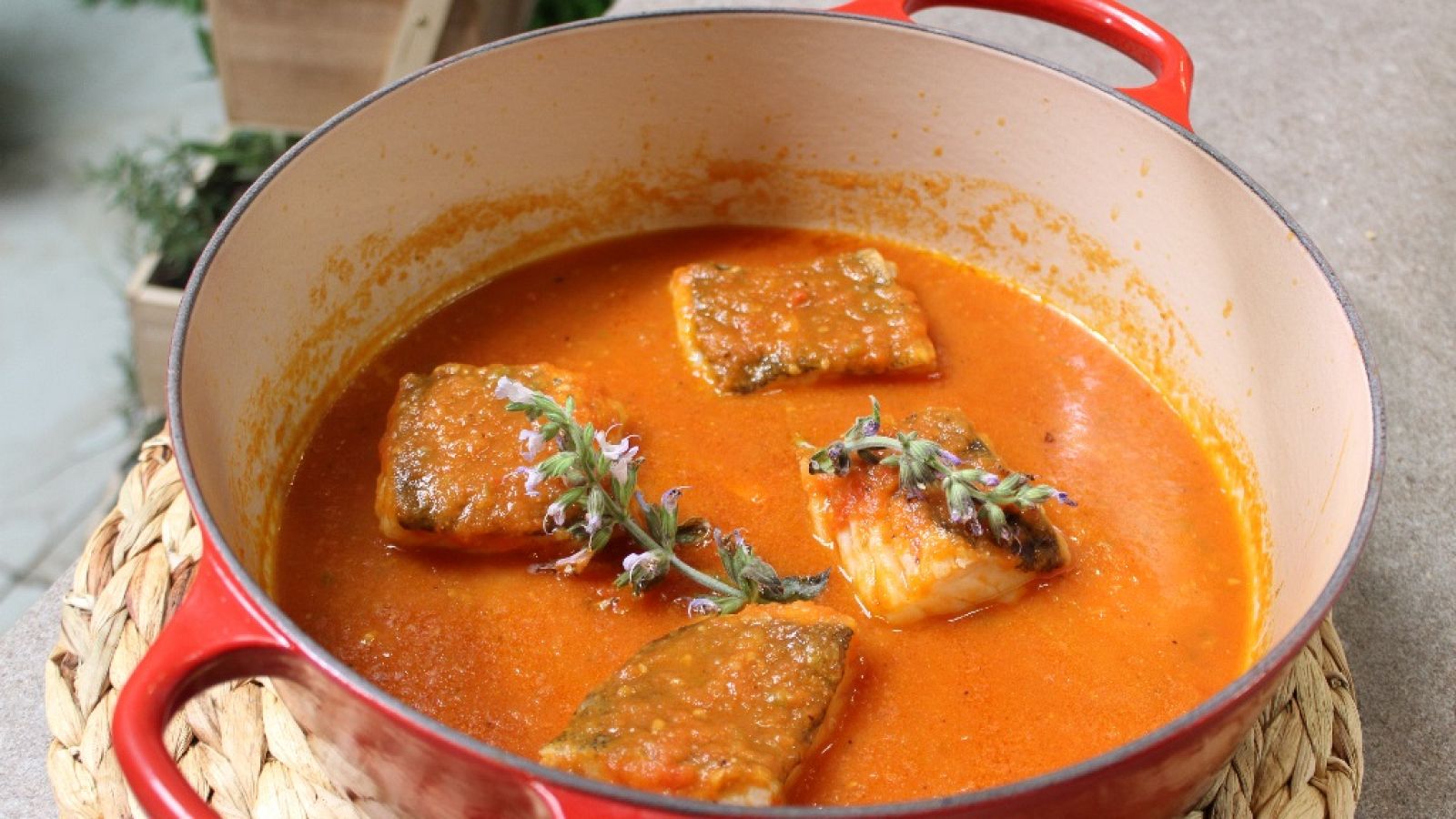 Hacer de comer - Bacalao con tomate y pestiños - ver ahora