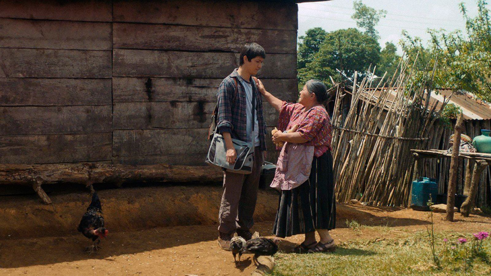 'Nuestras madres', héroes anónimos en Cannes | Ver