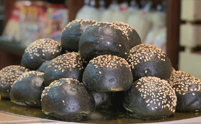 Aquí la Tierra - El pan no es blanco o negro