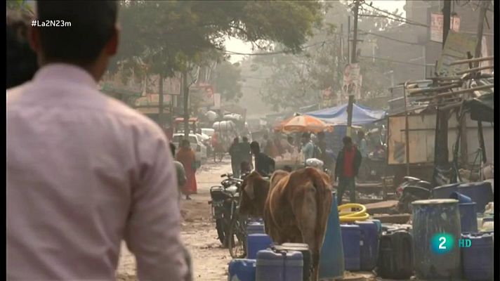 La 2 Noticias - 100 millones de retretes nuevos para la India